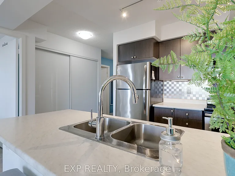8 Trent Ave #410 — Photo 26