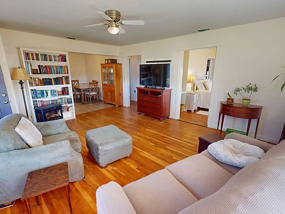 2nd image of 94130 4th St