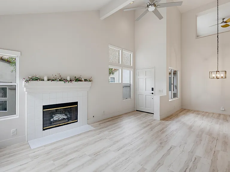 27529 Serena — Photo 15