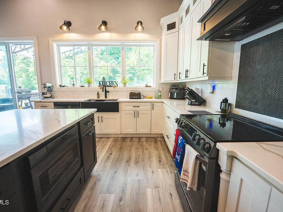 28th image of 622 Earls Hollow Rd