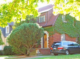 1030 Courtland Ave, Park Ridge, IL 60068