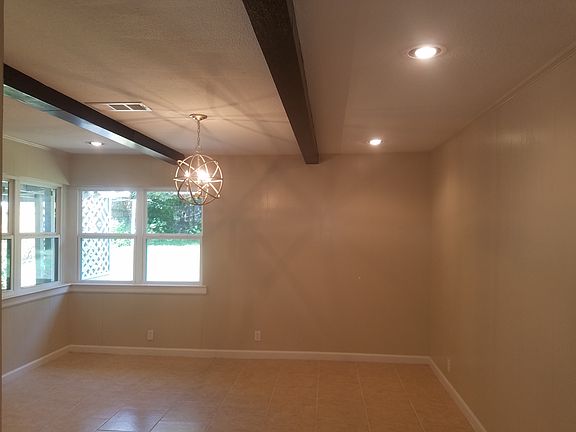 5th image of 3965 W Spurgeon St