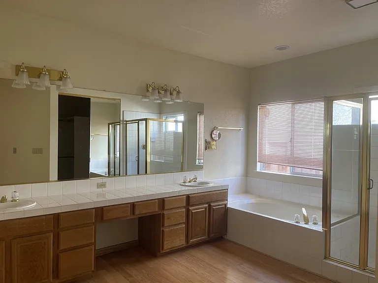 2234 Prestwick Dr — Photo 6