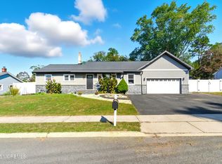 10 Marion Ave, Howell, NJ 07731