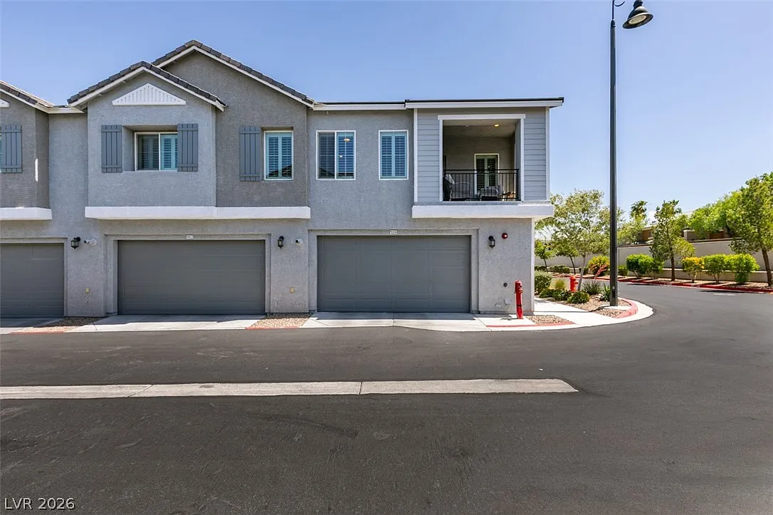 2 bed, 2.0 bath, 1417 sqft, $2,762 — Photo 4