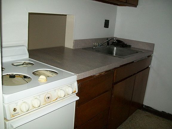4th image of 3201 Chamberlayne Ave #C-110