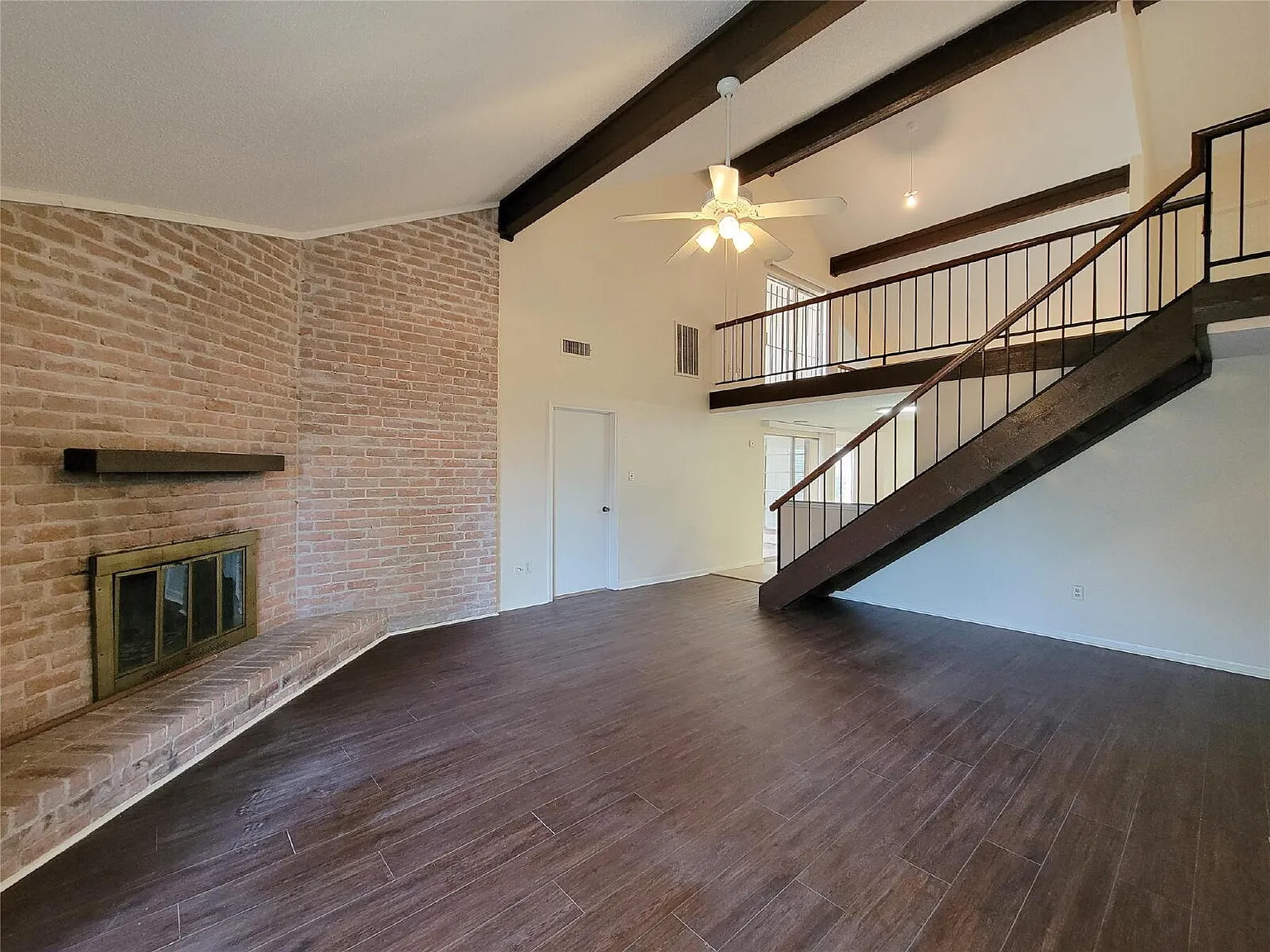 3 bed, 2.0 bath, $1,800 — Photo 3