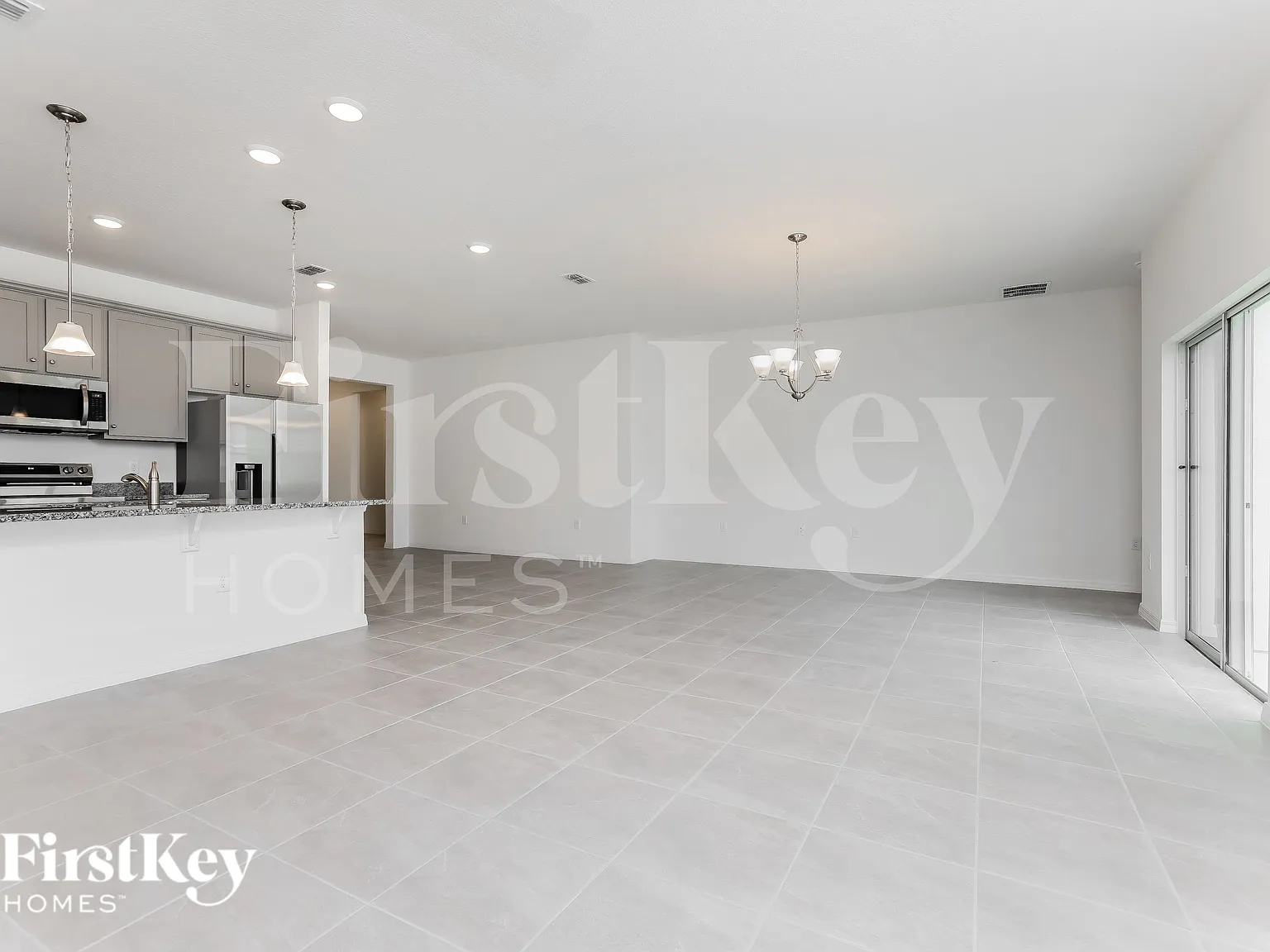 3 bed, 2.0 bath, 1795 sqft, $2,635 — Photo 2
