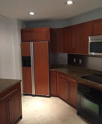 3rd image of 18360 NE 30th Ct #18360