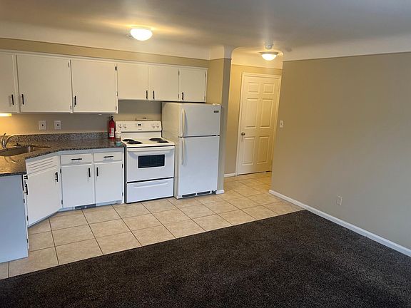 3rd image of 16178 Regina Ave #3