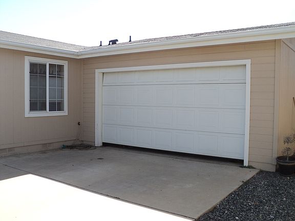 2-car garage, roll-up door