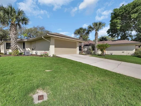 136 Turnberry Cir, New Smyrna Beach, FL 32168