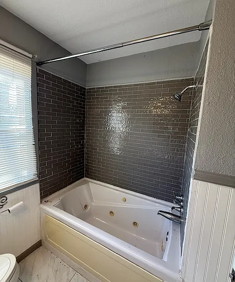 831 S Erie St — Photo 13