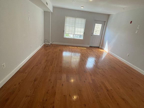 4th image of 613 N 11th St #2F