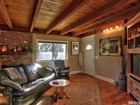 2nd image of 8989 Coan Ln