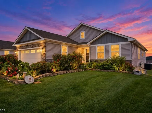 31 Lam Dr, Hardyston Twp., NJ 07419