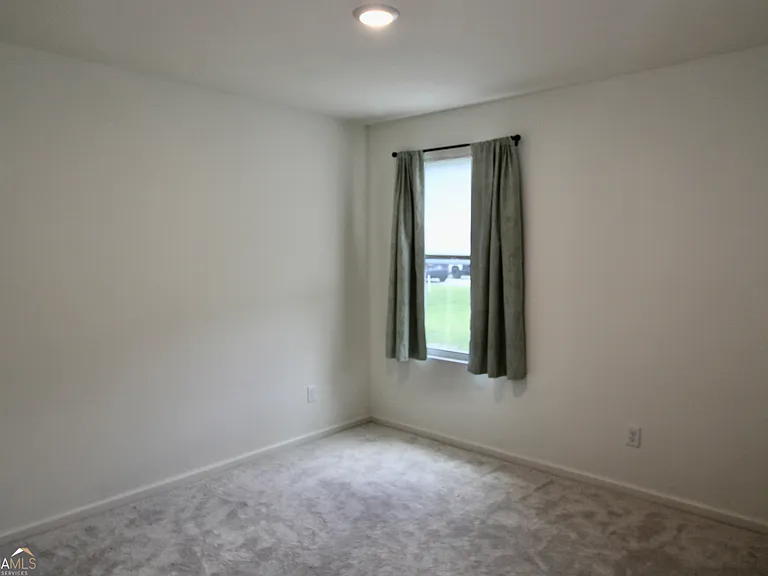 205 Landing Blvd — Photo 18