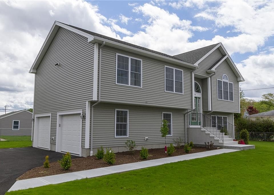 1st image of 16 Theresa Ave