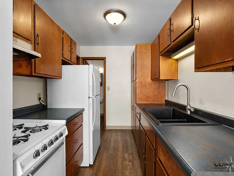 417 Washington St Apartments — Photo 16