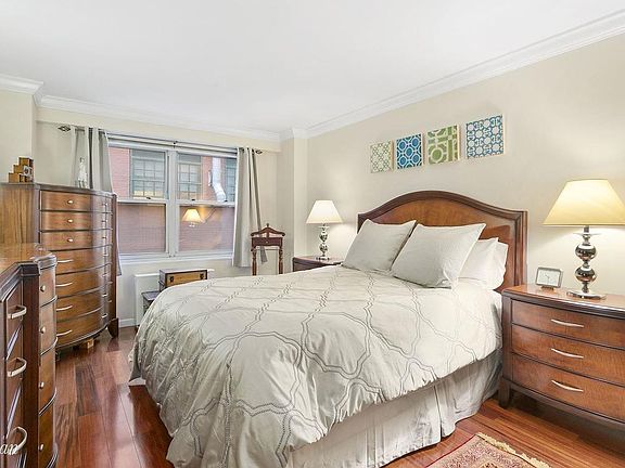 4th image of 1478 1st Ave #3F
