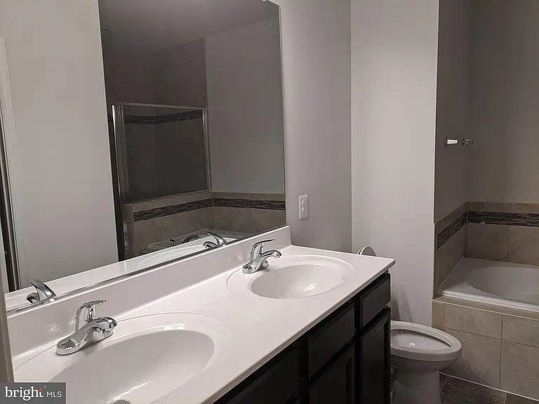 224 Parkland Dr — Photo 22