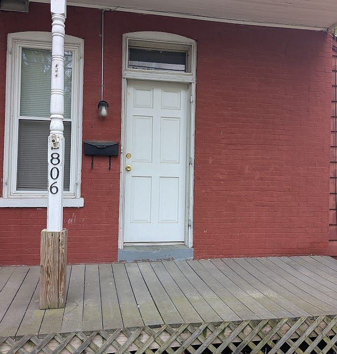 Welcome to 806 Second St!