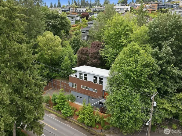9007 Sand Point Way NE, Seattle, WA 98115