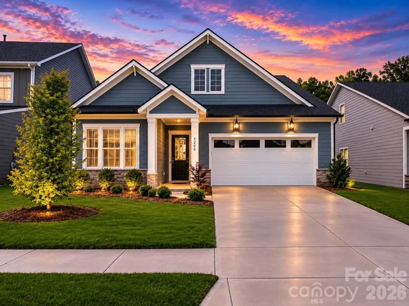 5208 Glenwalk Dr, Charlotte, NC 28269