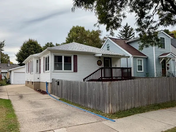 2745 Commercial Ave, Madison, WI 53704
