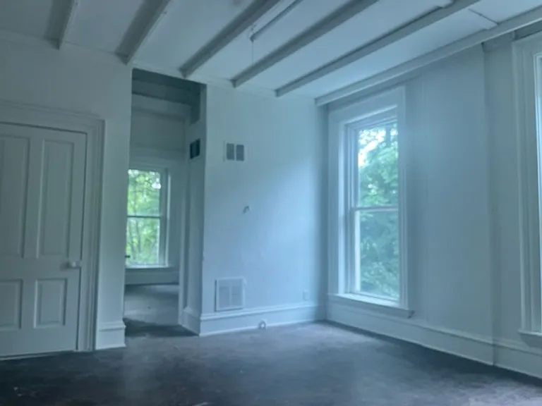 537 S 4th St — Photo 9