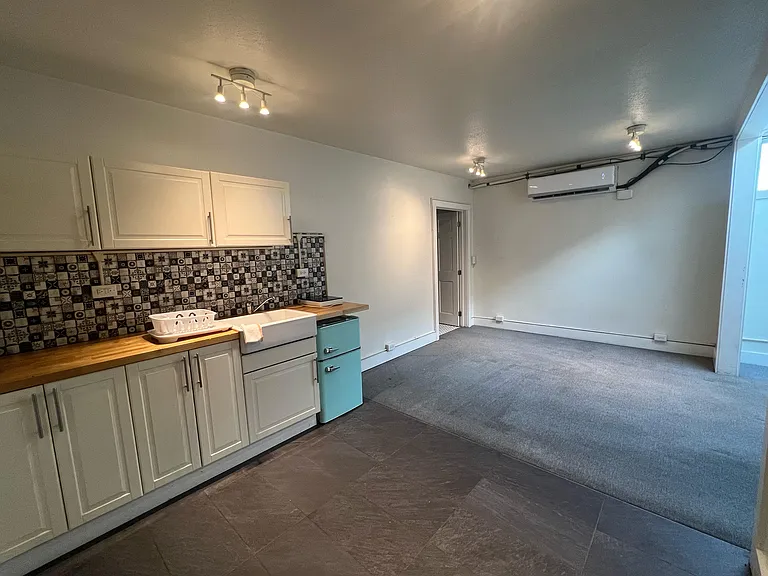 416 E Main St #302 — Photo 6