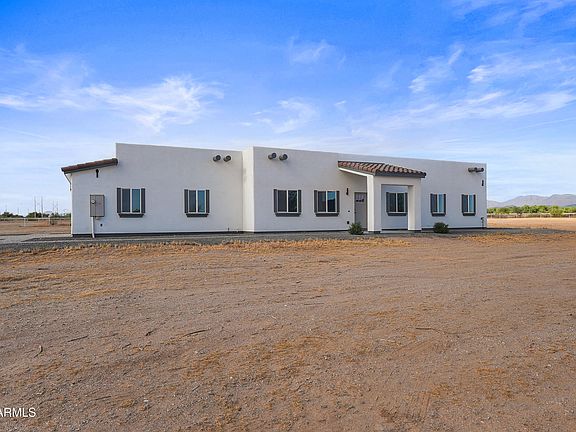 3rd image of 40179 W ROBLES Road