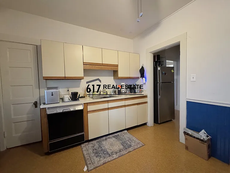 96 Winthrop Rd #2 — Photo 5