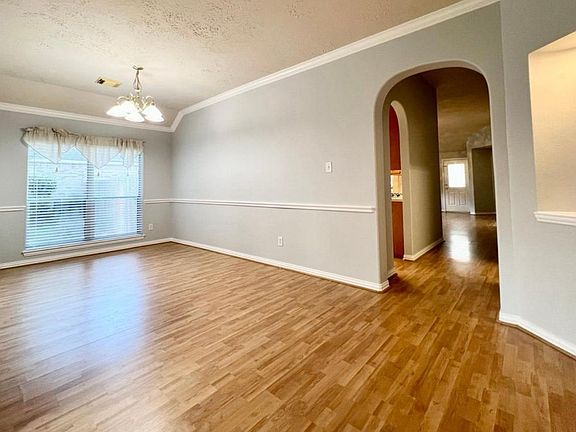3rd image of 8415 Green Valley Dr