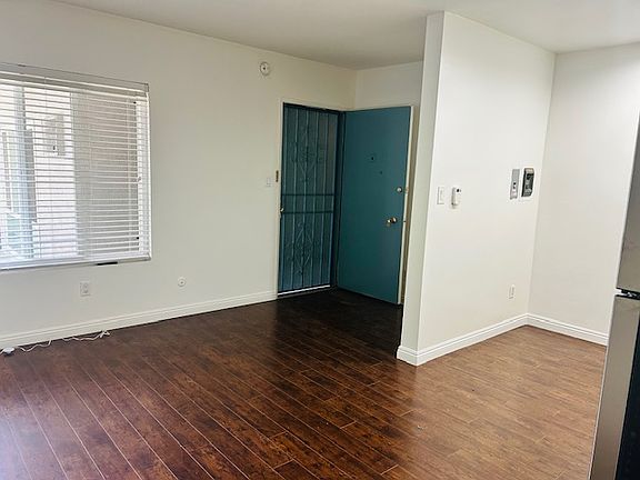 4th image of 710 N La Fayette Park Pl APT 9
