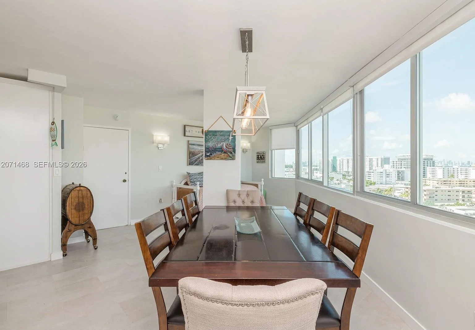 Burleigh House Condo — Photo 3