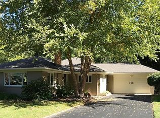 210 Overbrook Rd, Rochester, NY 14618