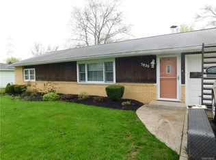 5829 N Kline Rd, Lewiston, NY 14092