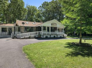 350 Lake Rd, Canadensis, PA 18325