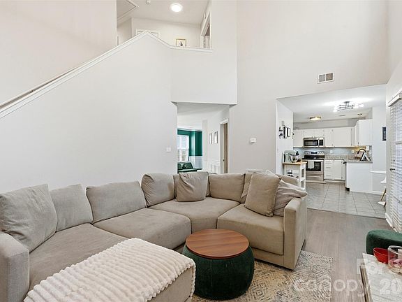 4th image of 7719 Leisure Ln