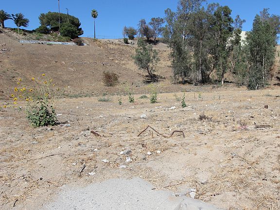 3rd image of 1396 Hillside Dr