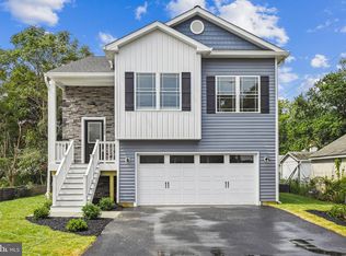 8484 Arbutus Rd, Pasadena, MD 21122