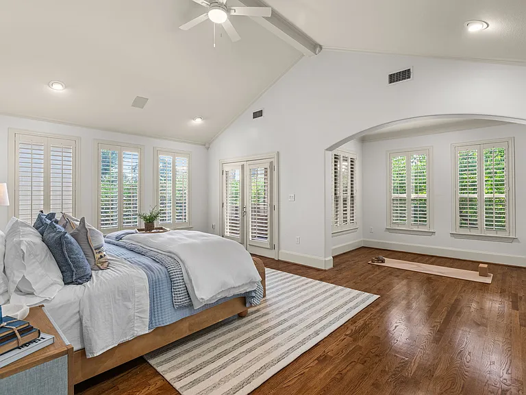 4115 Buena Vista St — Photo 10