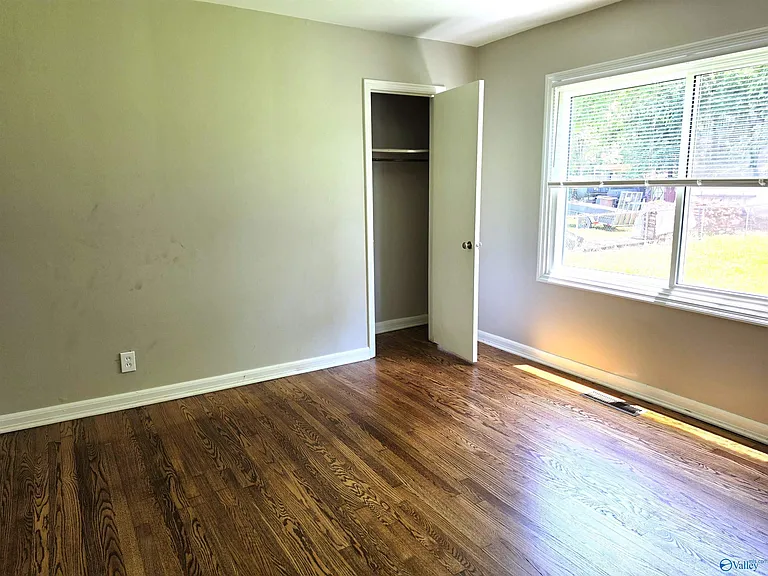 507 Redbud Dr NW — Photo 13