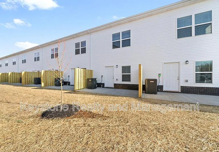 760 Tracy Ln #B110 — Photo 15