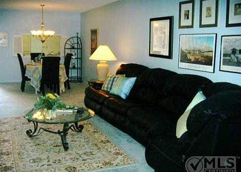 3rd image of 911 Gardenia Dr APT 449