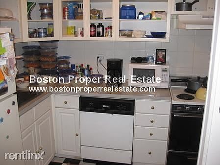 9 Marlborough #12 Boston - Back Bay Unit Photo 4