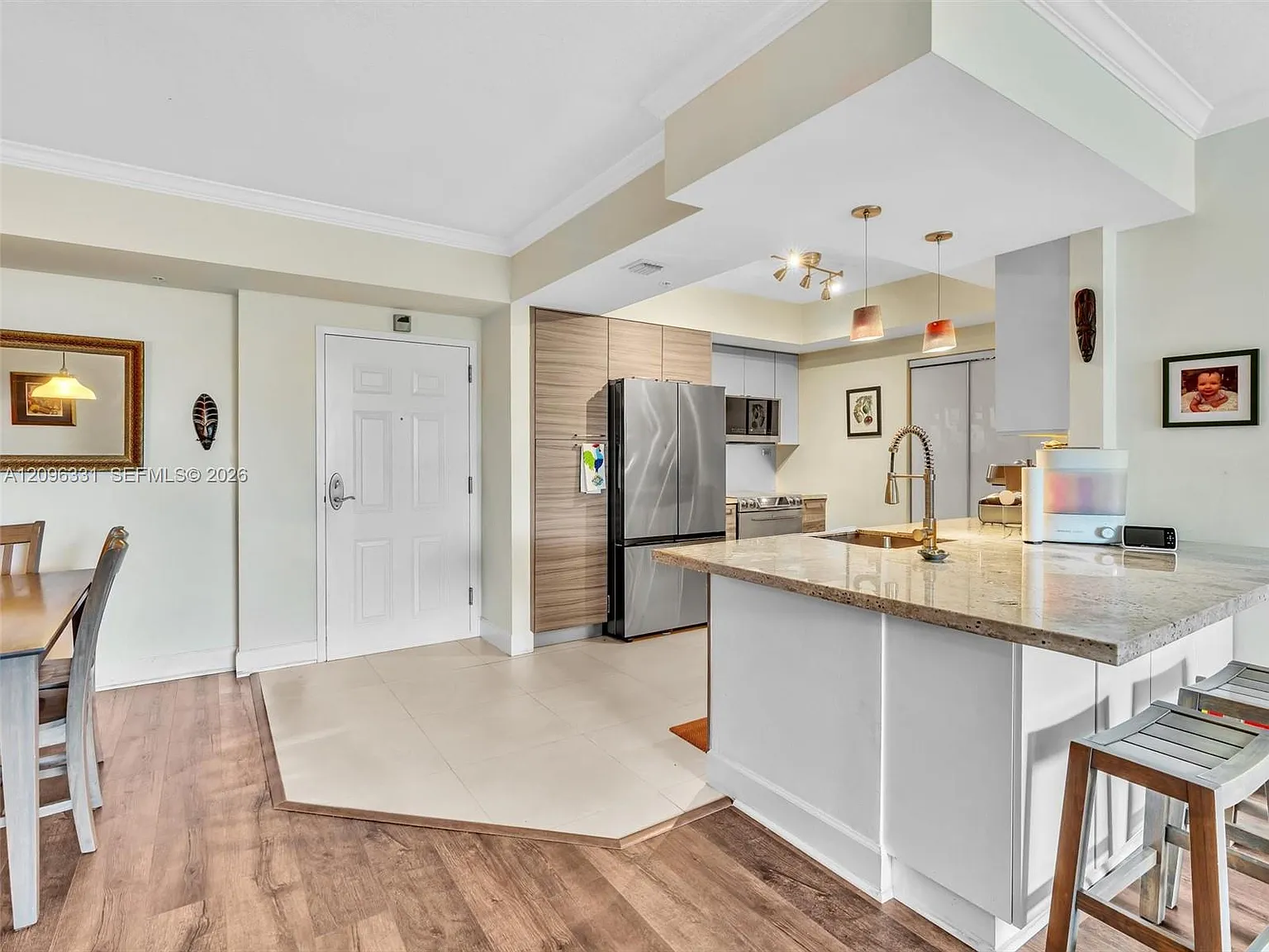 Cite Condo — Photo 3
