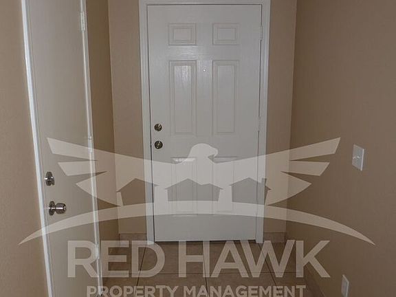 4th image of 411 W Aloe Pl