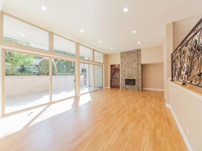 5284 Lindley Ave, Encino, CA, 91316